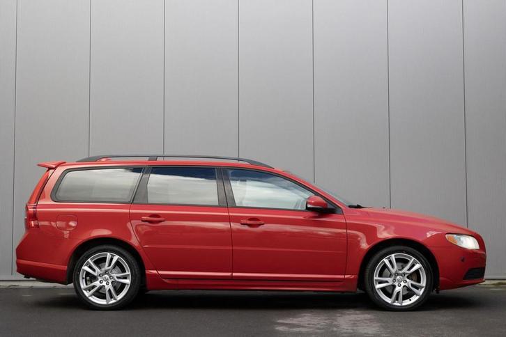 Volvo V70 2.5T Momentum Stoelverwarming|Xenon|230PK, Auto's, Volvo, Bedrijf, Te koop, V70, ABS, Airbags, Airconditioning, Alarm