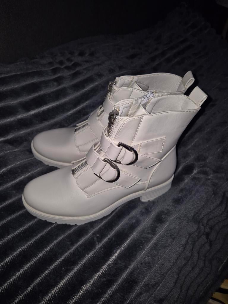 Witte laarsjes, Kleding | Dames, Schoenen, Ophalen of Verzenden