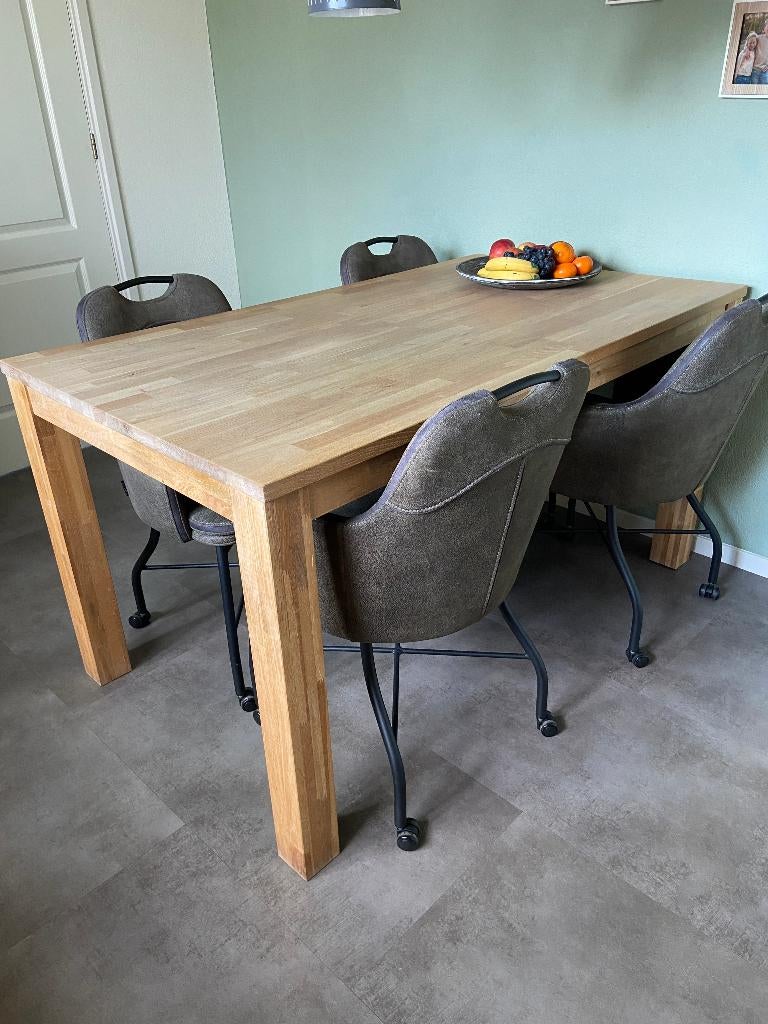 Eiken eettafel + 4 MX SOFA armstoelen, Ophalen, Overige kleuren, Zo goed als nieuw, Vier