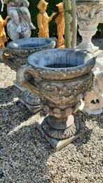 Tuinbeelden met oude uitstraling betonnen tuinbeelden, Ophalen, Gebruikt, Beton, Mensenbeeld