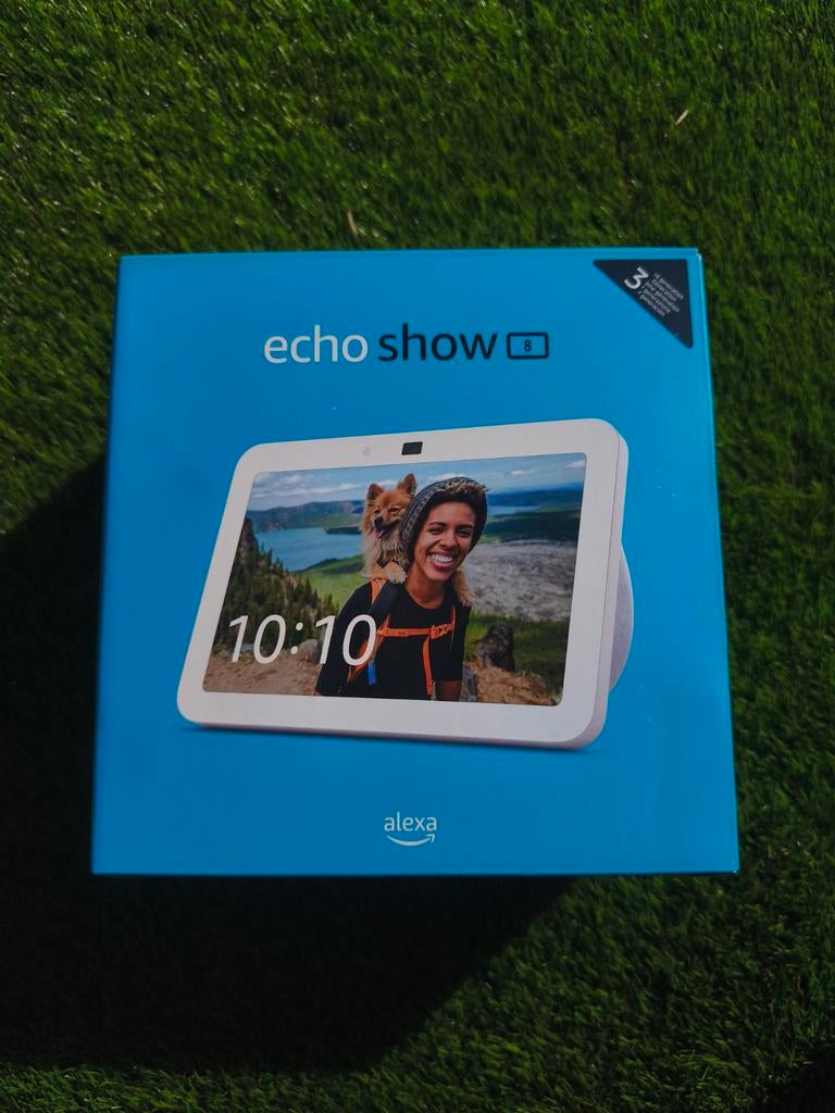 Amazon Echo Show 8 (3e generatie) - Smart Display met Alexa, Ophalen of Verzenden, Zo goed als nieuw
