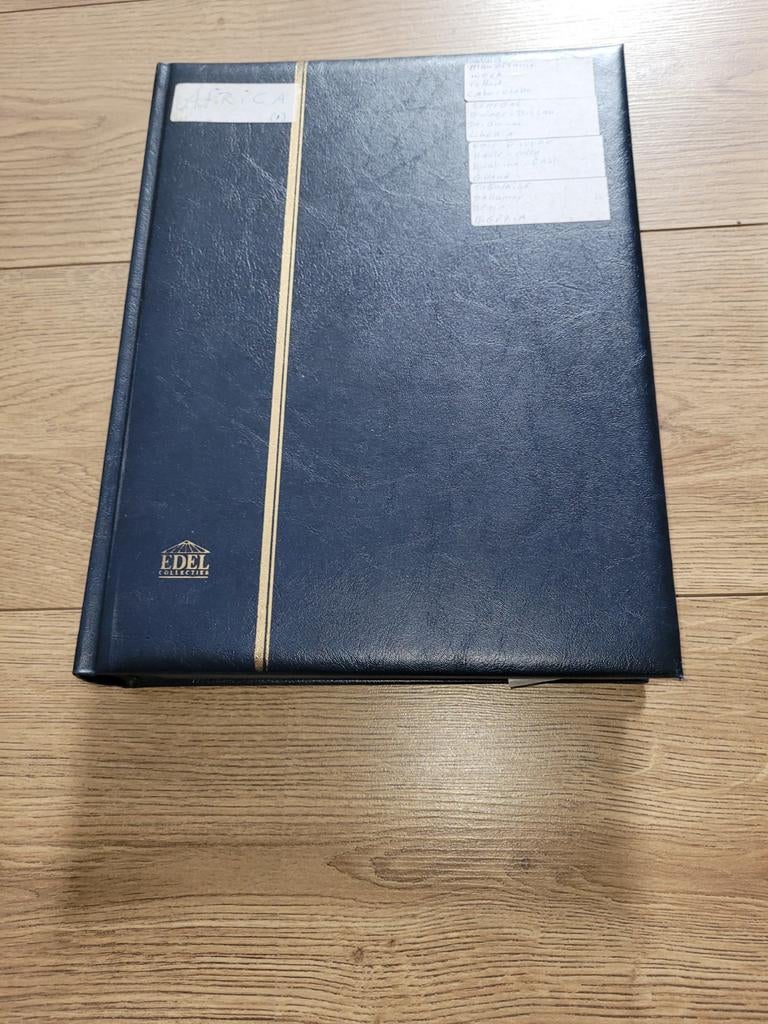 Leuk album postzegels Afrika, Postzegels en Munten, Postzegels | Volle albums en Verzamelingen, Ophalen of Verzenden, Buitenland