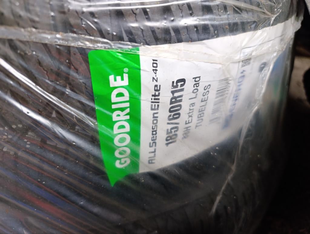 2 nieuwe all season auto banden 185/60r15, Ophalen