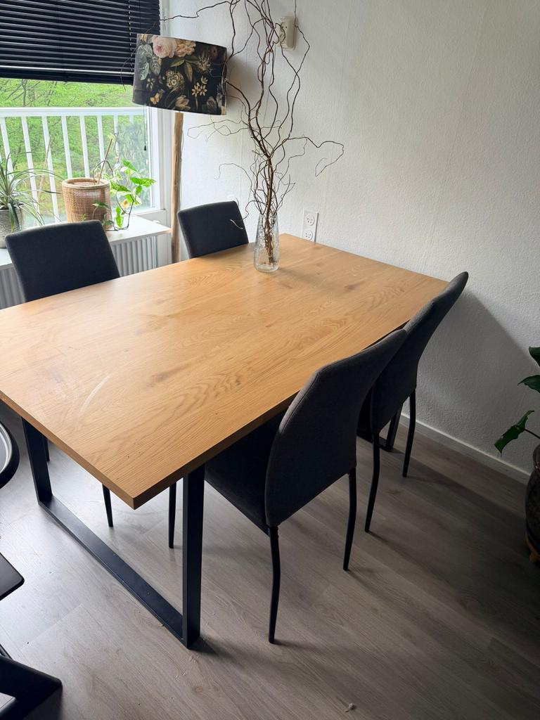 Mooie eiken eettafel met zwart onderstel (90x160), Huis en Inrichting, Tafels | Eettafels, Ophalen, Eikenhout, 50 tot 100 cm, Zo goed als nieuw