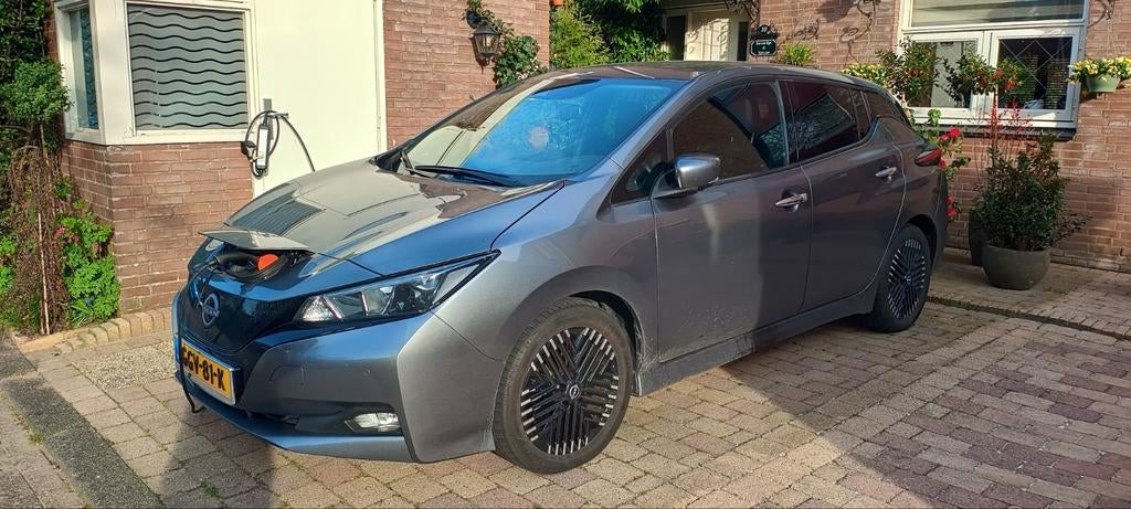 Nissan Leaf Electric 40kWh 2024 Grijs, z.g.a.n. €19.900, Auto's, Nissan, Stof, 122 pk, Origineel Nederlands, Elektrisch