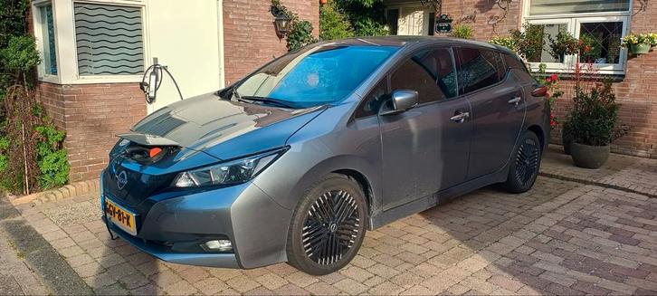 Nissan Leaf Electric 40kWh 2024 Grijs, z.g.a.n. €19.900, Auto's, Nissan, Particulier, Leaf, 360° camera, ABS, Achteruitrijcamera