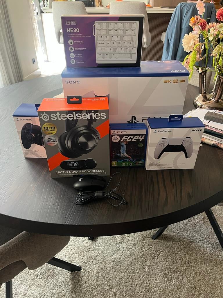 PS5 Bundel 3 Controllers 3 Games Headset Toetsenbord en muis, Ophalen, Gebruikt, Eén computer, Sport