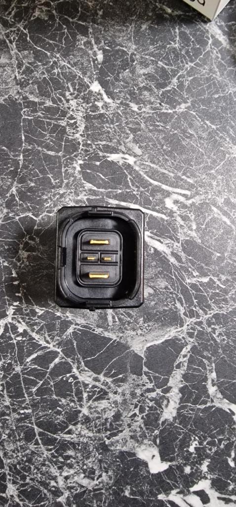 Shimano SM-BTE80 STEPS Oplaadadapter, Fietsen en Brommers, Fietsaccessoires | Fietsaccu's, Ophalen of Verzenden