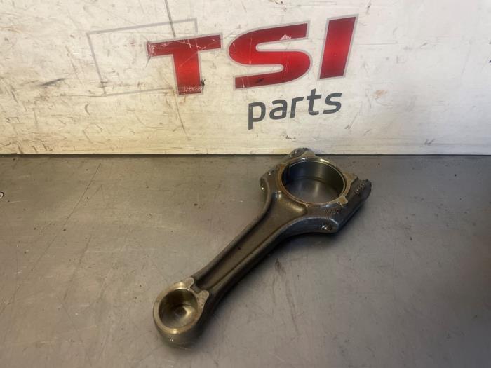 Drijfstang van een Audi RS3, Gebruikt, -, -, -