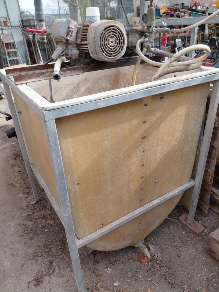 Hogedrukpomp met spuitbak - Ideaal voor reiniging, Ophalen, Gebruikt, Elektrisch, Overige typen