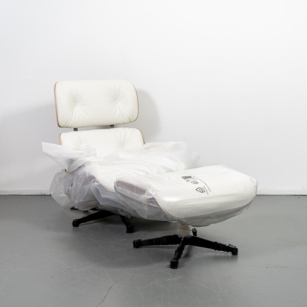 2x Vitra Eames Lounge Chair + Ottoman Palisander Snow, Huis en Inrichting, Fauteuils, Nieuw, Hout, Leer, Metaal