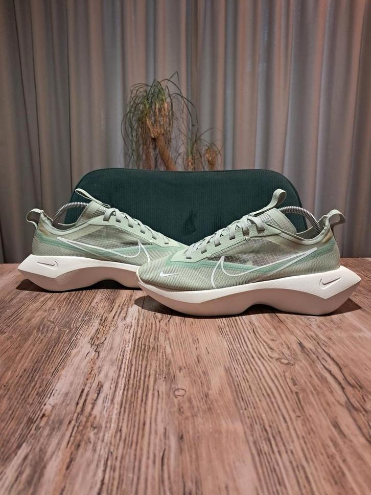 Nike Vista Lite 'Pistachio Frost' Size 38,5, Kleding | Dames, Schoenen, Zo goed als nieuw, Sneakers of Gympen, Overige kleuren