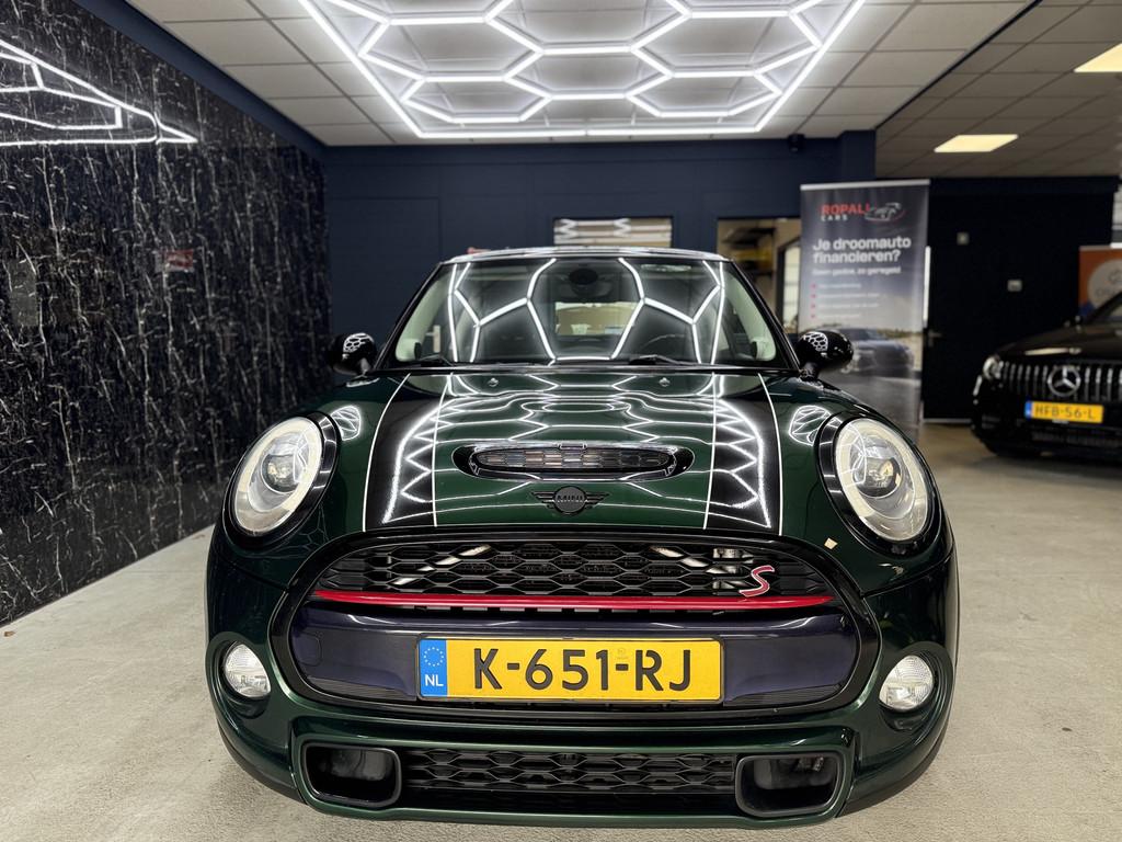 MINI Mini 2.0 Cooper S Chili Serious Business (bj 2015), 1998 cc, Gebruikt, 4 stoelen, Leder en Stof