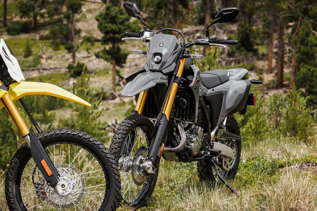 Suzuki DR-Z4S (bj 2026), Motoren, Motoren | Suzuki, Suzuki B.V. Nimag, Lange Dreef 12
4131 NH  VIANEN, Bedrijf, Klantenservice@suzuki.nl