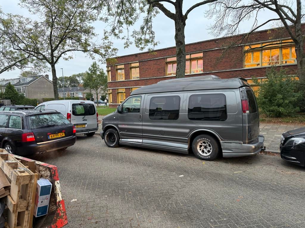 Te koop: Chevrolet Express 2000 LPG Camper kenteken, Auto's, 2632 kg, 254 pk, 700 kg, Particulier