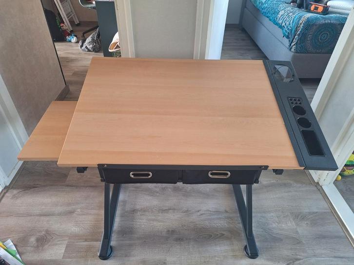 Verstelbare tekentafel met veel opbergruimte, Doe-het-zelf en Verbouw, Tekentafels, Zo goed als nieuw, Minder dan 130 cm, Ophalen