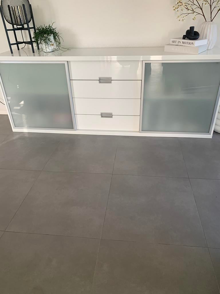 Wit dressoir, Ophalen, Met plank(en), Gebruikt, Glas