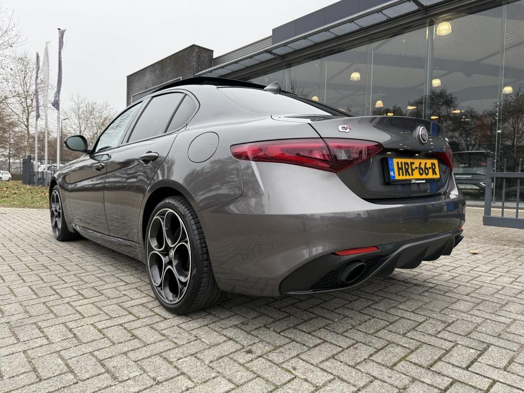 Alfa Romeo Giulia 2.0 T Q4 Veloce AWD 280PK | Panoramadak |, Auto's, Alfa Romeo, Automaat, 745 kg, Bedrijf, 1600 kg