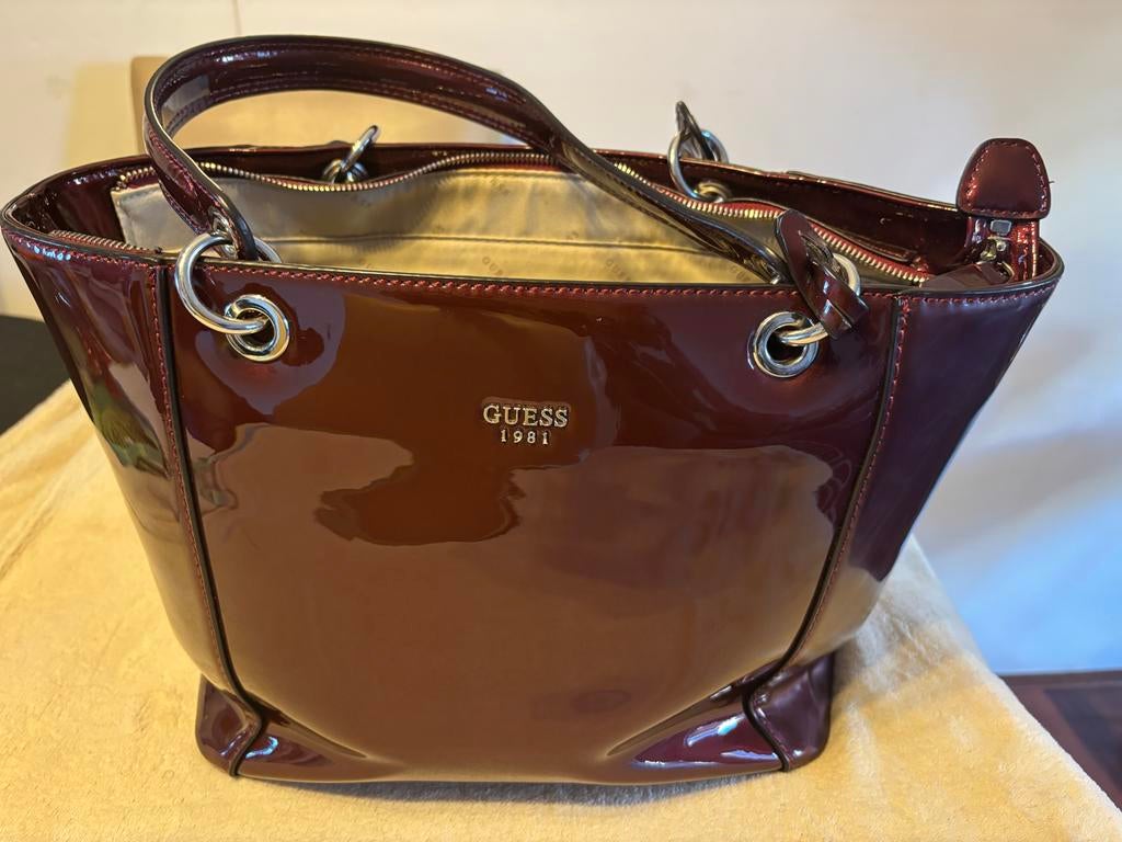 Guess Handtas - Bordeaux Rood, Ophalen of Verzenden, Zo goed als nieuw, Rood, Handtas