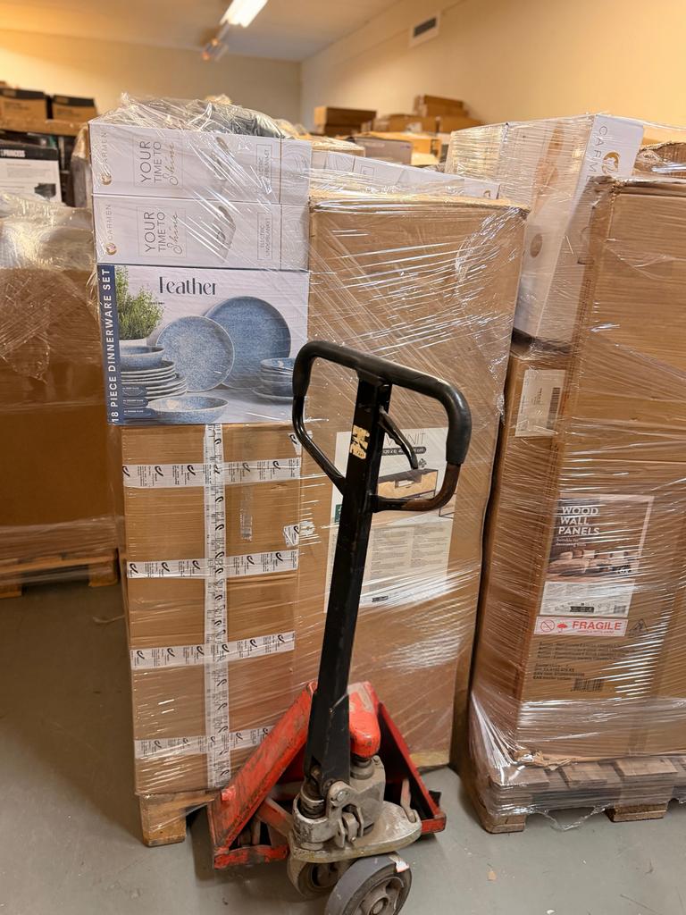 Pallets met Retourgoederen Dagelijks nieuwe pallets ♻️🔥, Zakelijke goederen, Partijgoederen en Retail | Partijgoederen, Ophalen