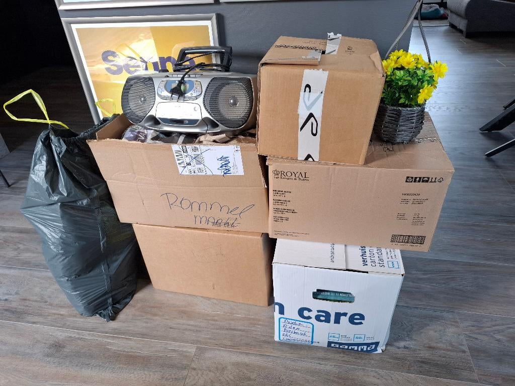 Partij rommelmarktspullen, Ophalen, Gebruikt