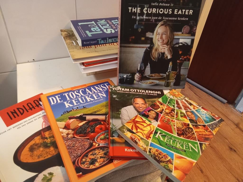 Set 5 Nieuwe Kookboeken: Wereldkeuken, Indiaas & Toscane, Gezond koken, Nieuw, Diverse Auteurs, Tapas, Hapjes en Dim Sum