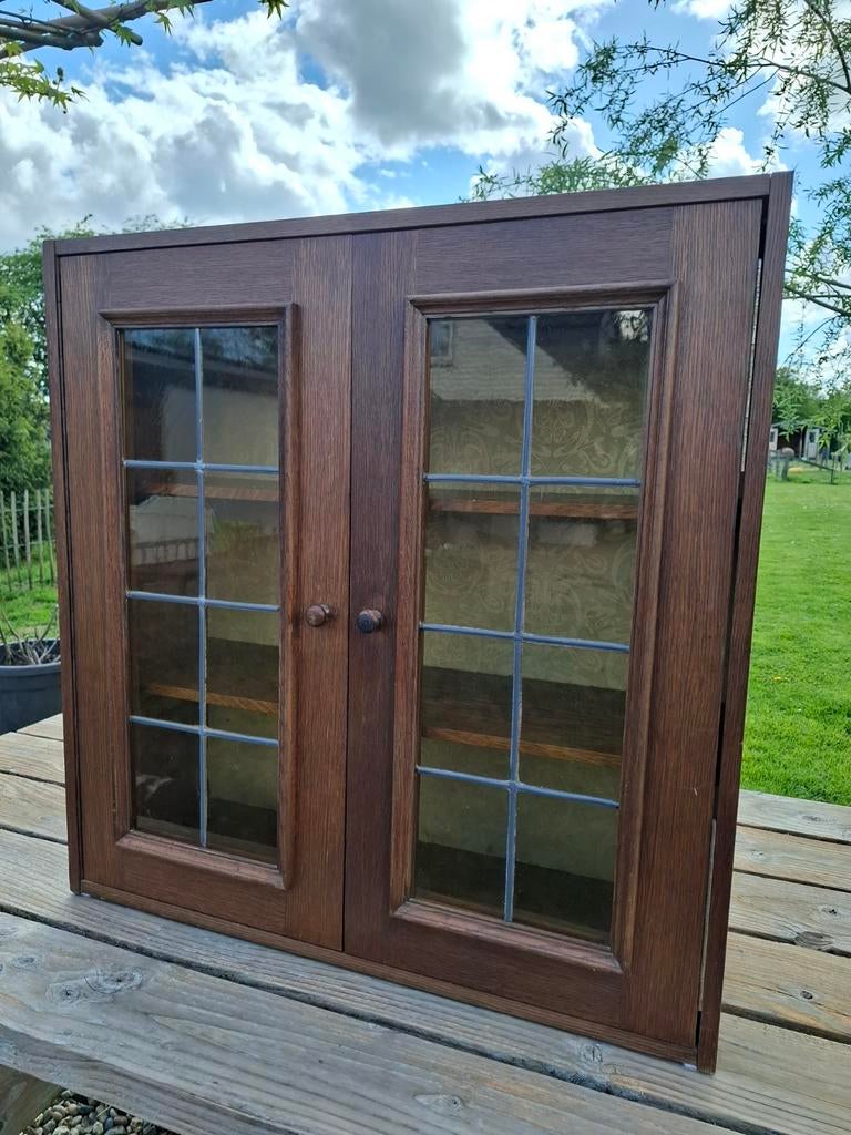 Brocante wandkastje, Ophalen