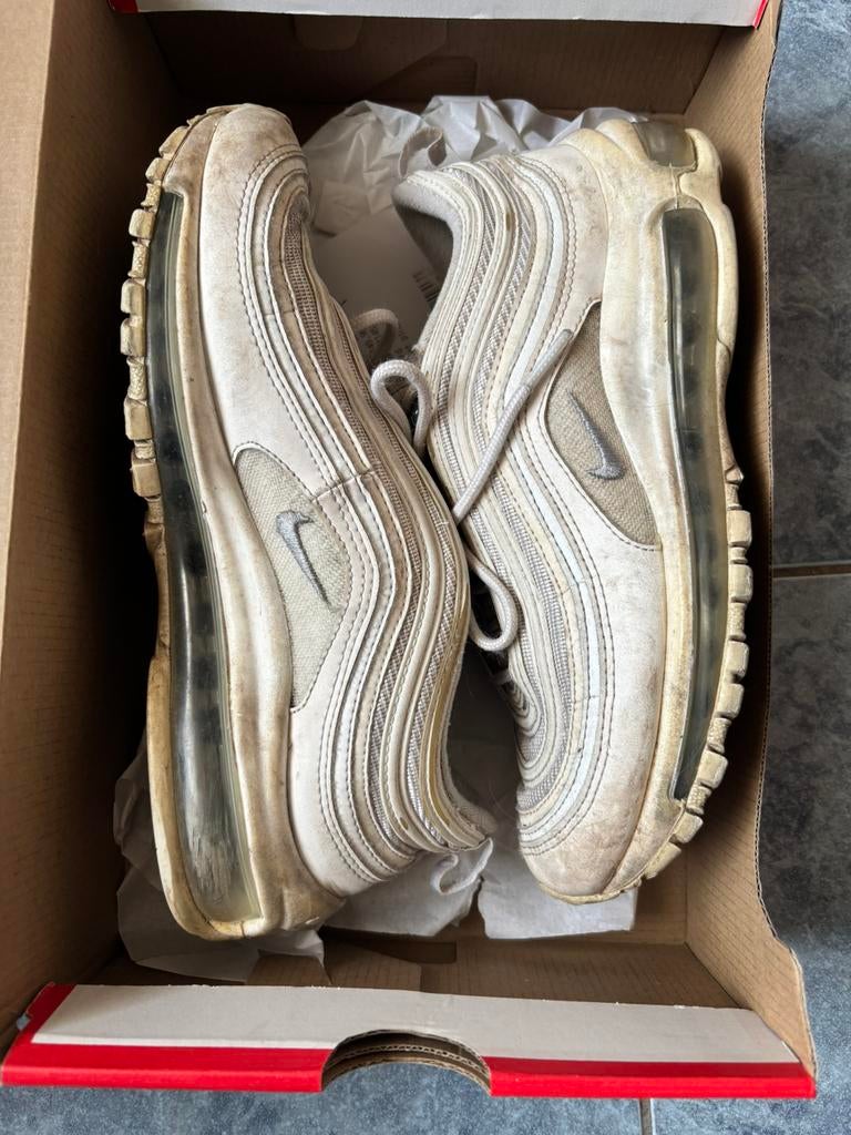 Nike damesschoenen komen dportzaak weg kleur wit voor 20 eur, Kleding | Dames, Schoenen, Wit, Ophalen of Verzenden, Sneakers of Gympen