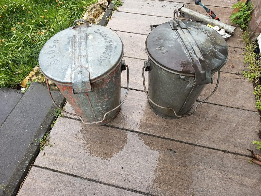 2 antieke zinken vuilnisemmers Sassenheim, Huis en Inrichting, Ophalen, Zo goed als nieuw, Minder dan 50 cm
