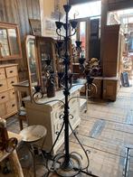 Grote Franse smeedijzeren kandelaar kerkkandelaar, Ophalen