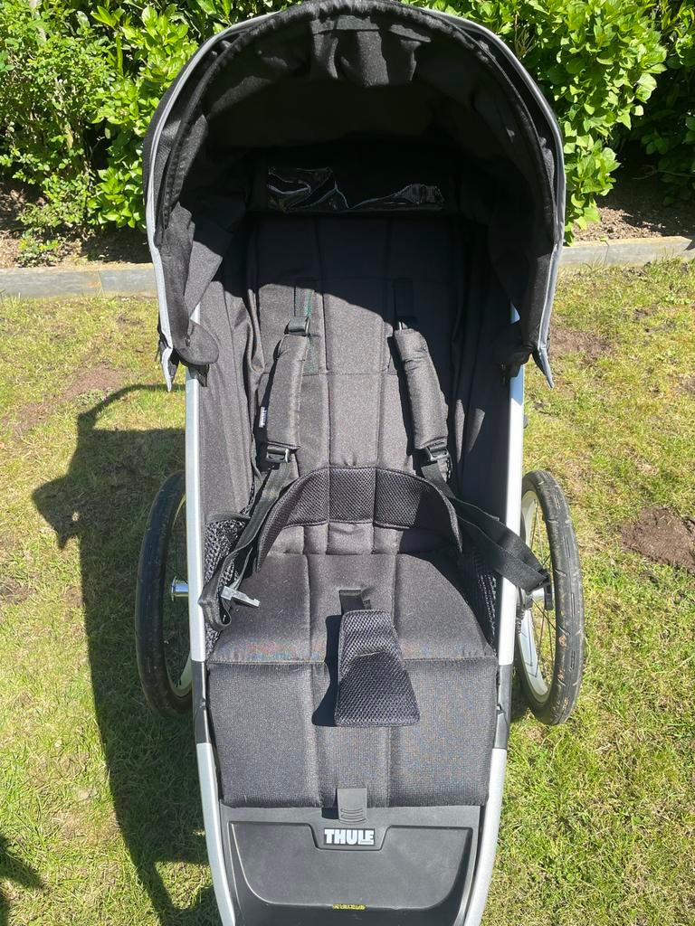 Thule Glide 2 - Hardloopkinderwagen, Kinderen en Baby's, Kinderwagens en Combinaties, Luchtbanden, Zo goed als nieuw, Ophalen