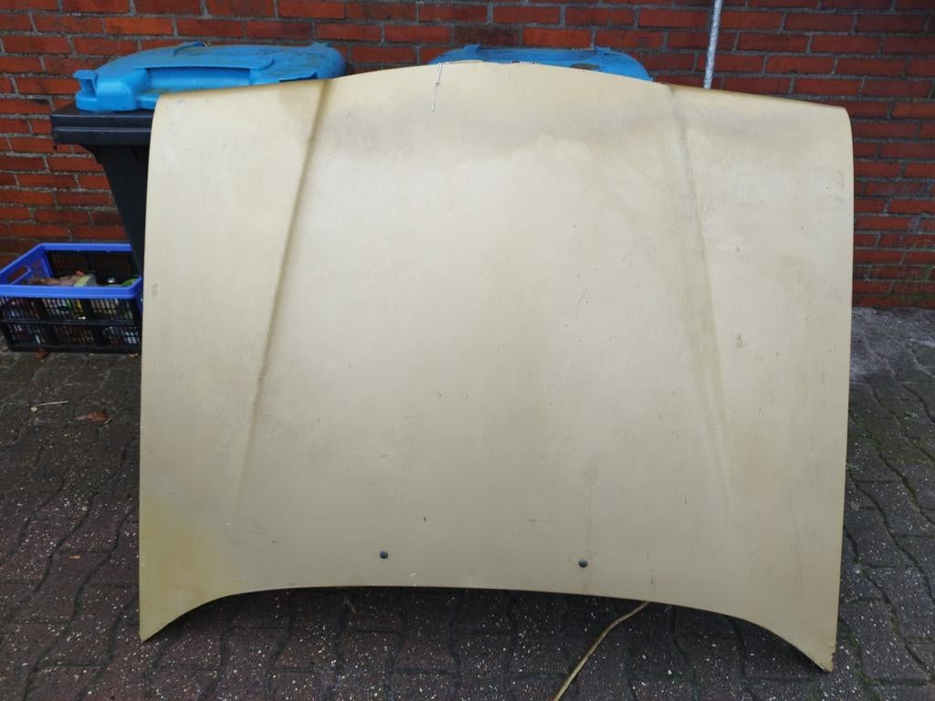 Mercedes Benz W123  2x motorkappen, Ophalen