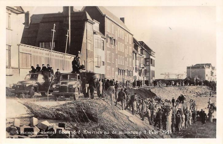 Vlissingen Herstel Boulevard Evertsen na stormramp 1953, Verzamelen, Ansichtkaarten | Nederland, Ongelopen, Zeeland, 1940 tot 1960
