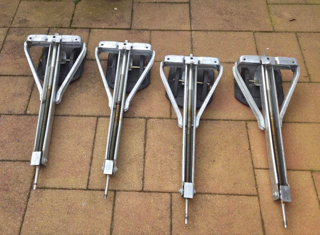 AL-KO uitdraaisteunen (set van 4), Ophalen