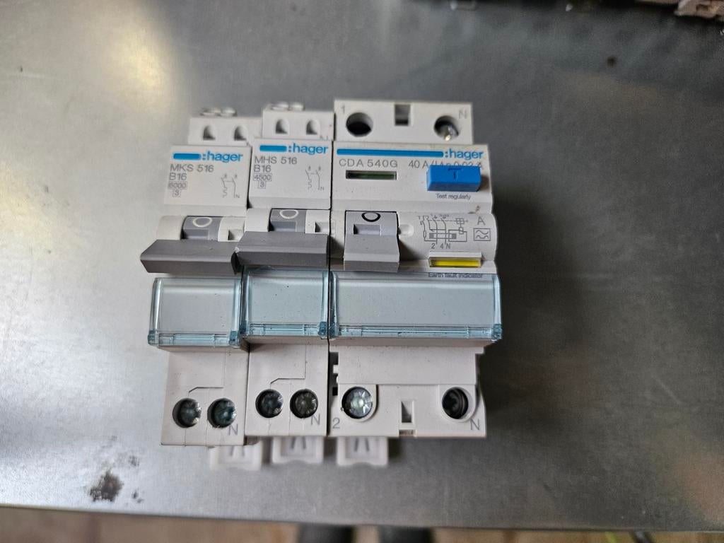 Installatiemateriaal meterkast oa. Hager gebruikt, Ophalen of Verzenden, Gebruikt, Schakelaar