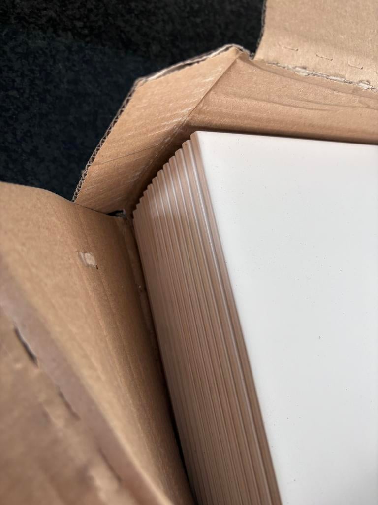 Tegels 25x33 - wit en mat, Doe-het-zelf en Verbouw, Tegels, Ophalen, Nieuw, 20 tot 40 cm, Minder dan 5 m²