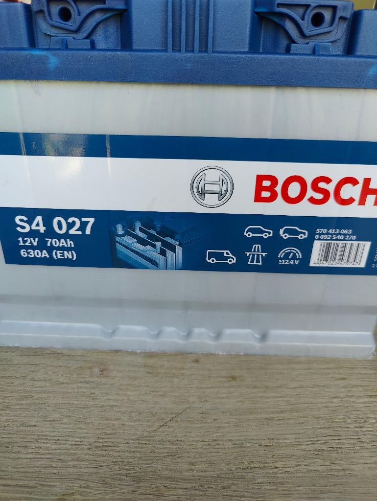 Bosch accu S4 027  12V  70Ah 630A, Ophalen, Nieuw, Universele onderdelen