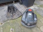 Husqvarna Automower 105 robotmaaier met laadplaat, Ophalen, Gebruikt, 20 tot 25 cm