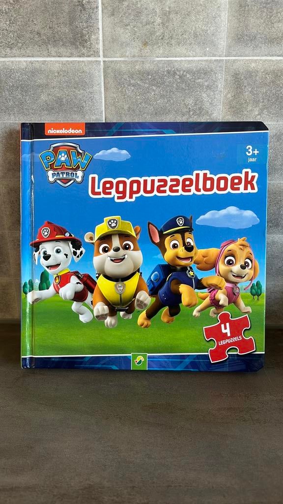 Paw Patrol legpuzzel boek 5 verhalen- 4 puzzels compleet, Ophalen of Verzenden, Zo goed als nieuw