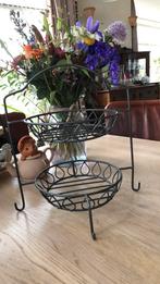 Metalen fruitschaal 2 laags etagère, Ophalen of Verzenden, Zo goed als nieuw