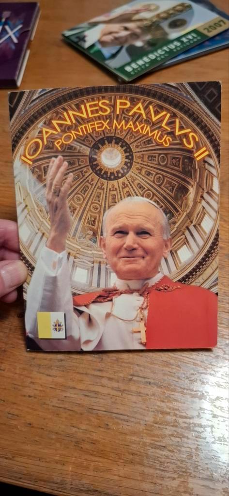 Paus Johannes Paulus II Herdenkingsset Munten, Postzegels en Munten, Munten | Europa | Niet-Euromunten, Setje, Overige landen