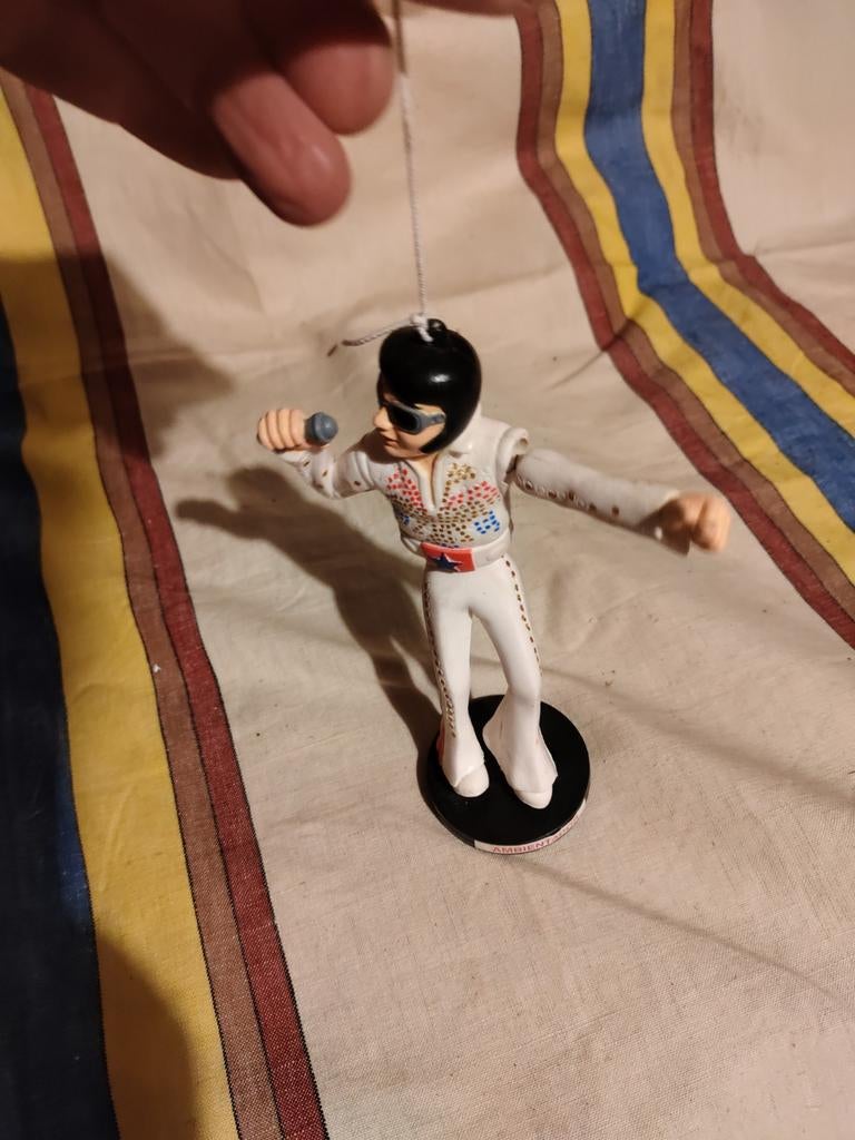 Elvis Presley dansend voor aan (auto) raam, Verzamelen, Ophalen of Verzenden