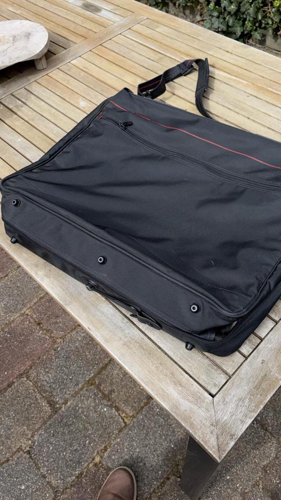 Samsonite reistas voor kostuum of jurk, 30 cm of meer, Gebruikt, Zwart, Minder dan 35 cm