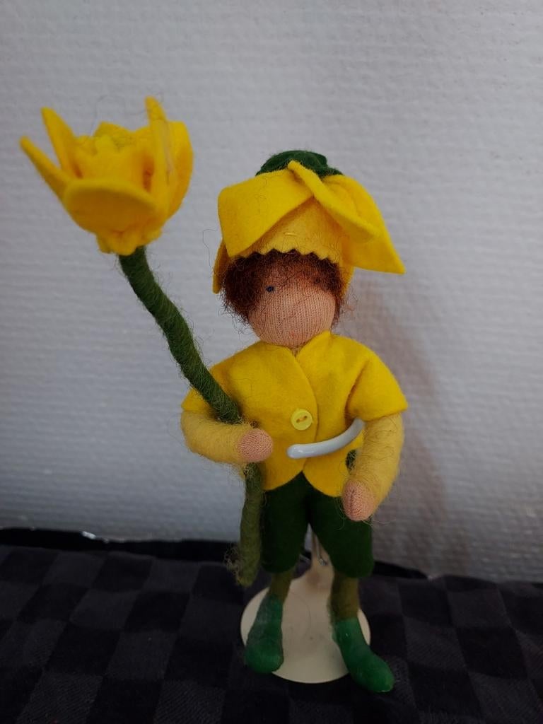 Narcis popje, Hobby en Vrije tijd, Vilt, Ophalen of Verzenden, Nieuw, Figuurtje(s)