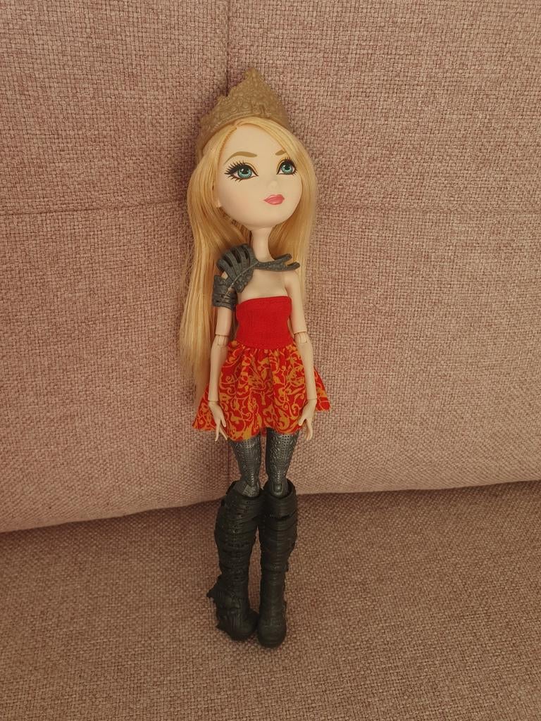 Ever after high Apple white dragon games doll, Ophalen of Verzenden, Pop