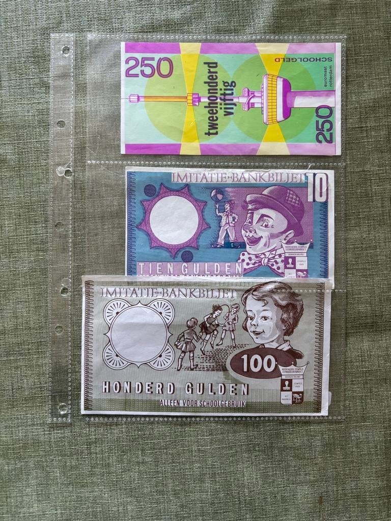 Schoolgeld biljetten: 250, 10 en 100 gulden, Ophalen of Verzenden, 10 gulden, Setje