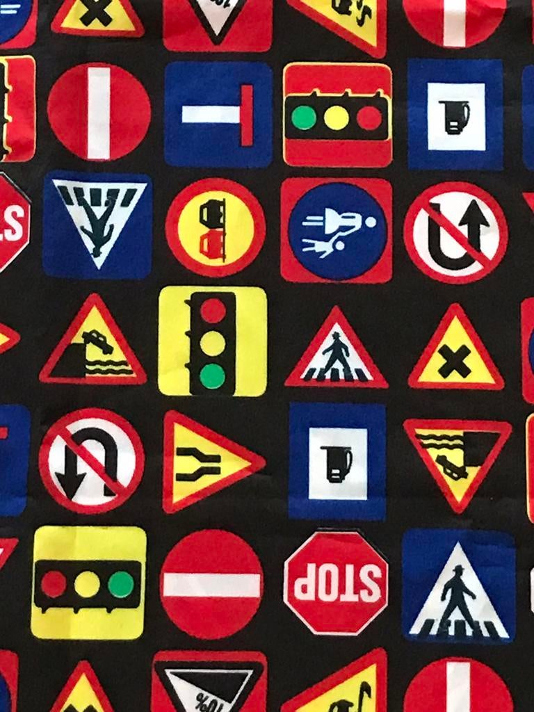 Stof met verkeerslichten en verkeersborden, Hobby en Vrije tijd, 120 cm of meer, Nieuw, Ophalen of Verzenden, Katoen