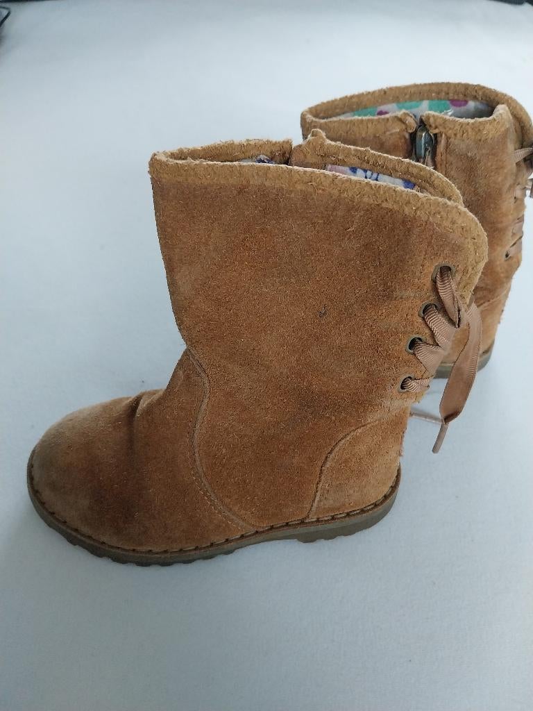 Cognackleurige UGG laarzen maat 25, Gebruikt, UGG, Meisje, Ophalen of Verzenden