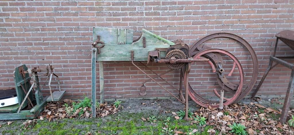 Nostalgische strohakselaar - Antieke landbouwmachine, Ophalen