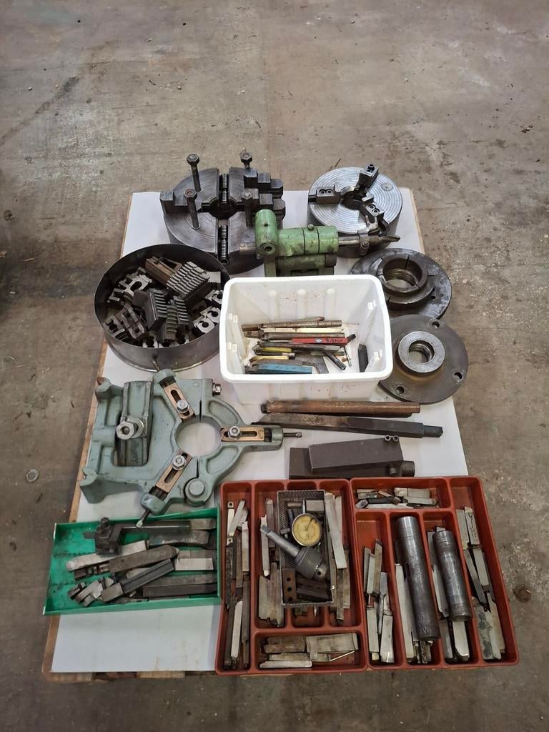 Draaibank onderdelen: 3-klauw, 4-klauw, beitels,, Doe-het-zelf en Verbouw, Ophalen, Gebruikt, Metaaldraaibank